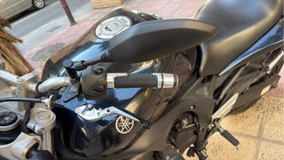 Yamaha FZ6 Naked Negra
