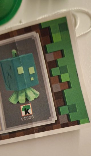Kinder Joy Minecraft Figure 2026