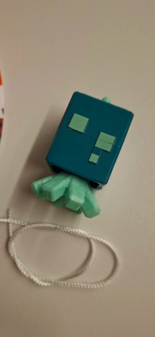 Kinder Joy Minecraft Figure 2026