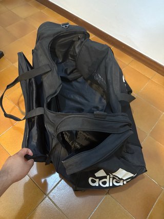 Maleta deportiva Adidas negra