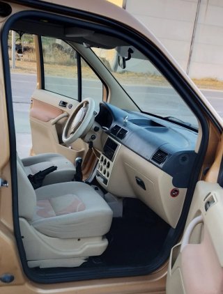 Ford E-Tourneo Courier 2007