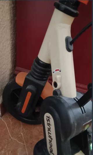 Patinete eléctrico infantil