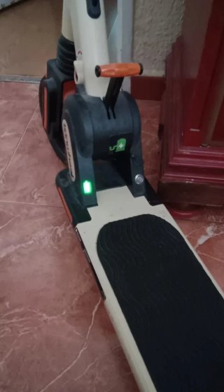 Patinete eléctrico infantil