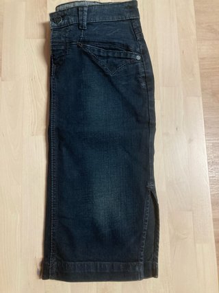 Falda Levi's vaquera negra efecto desgastado