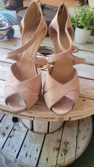 Zapatos LODI rosa palo con destello dorado