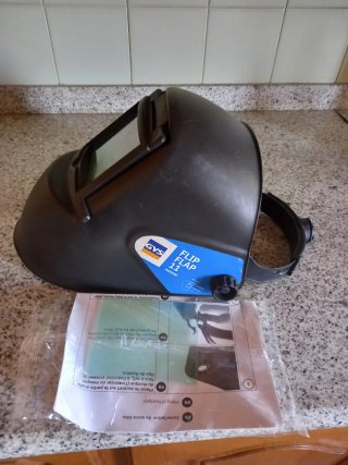 Careta de soldar negra