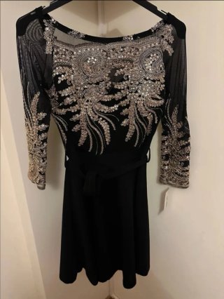 Vestido fiesta negro y dorado