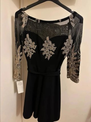 Vestido fiesta negro y dorado