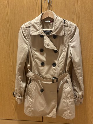 Gabardina Stradivarius Beige