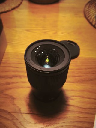 Sigma 16mm F1.4 DC DN para Sony E