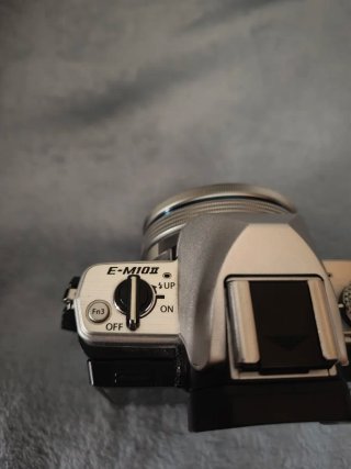 Olympus OM-D EM10 Mark II + 2 objetivos