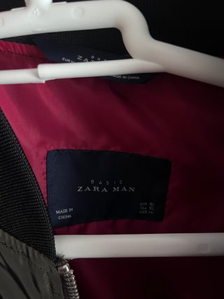 Chaqueta bomber con parches