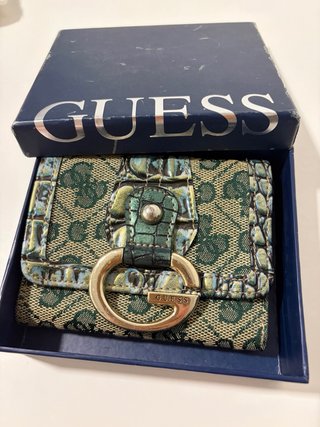Cartera Guess
