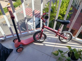 Bicicleta y patinete infantil Chicco, casco gratis