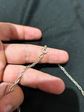 Cadena de plata con colgante de Cristo