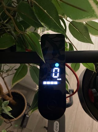 Patinete Xiaomi 5 Pro + candado y casco