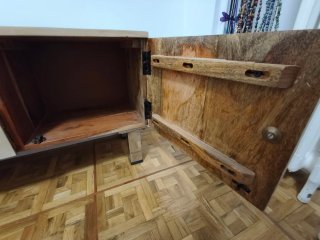 Mueble bajo madera de mango con diseño flores