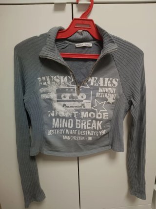 Camiseta Bershka Crop Top Estampada