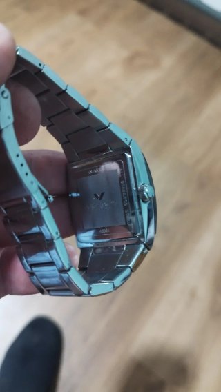 Reloj Viceroy Cuadrado Negro y Plateado