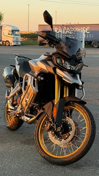 Voge 900DSX 2025