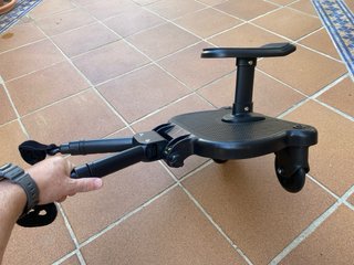 Patinete universal para carrito de bebé.