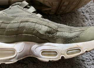 Nike Air Caqui Talla 42