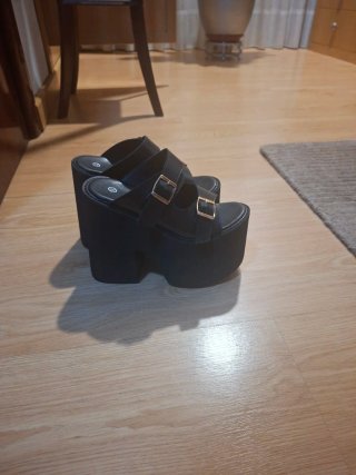 Sandalias plataforma negras talla 35