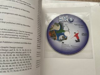 Libro ingles Next Move MacMillan 5