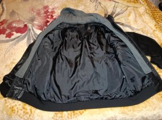 Cazadora negra doble cremallera Talla M/L