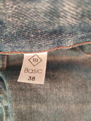 Pantalón vaquero desgastado caballero