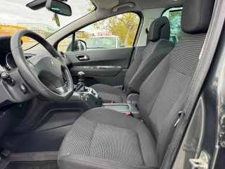 Peugeot 5008 2011