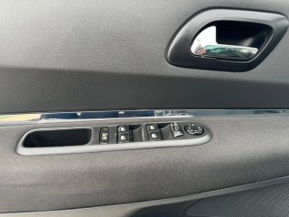 Peugeot 5008 2011