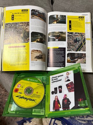 Cyberpunk 2077 Xbox One + Guía Coleccionista
