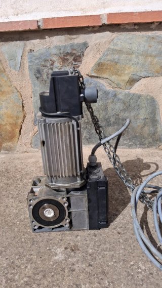 Motor Puerta Seccional Industrial Nice TM5D10024T