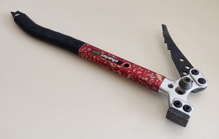 CHARLET MOSER PIOLET MONTAÑISMO ESCALADA ALPINISMO