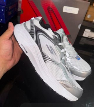 Zapatillas Skechers GOrun Talla 41