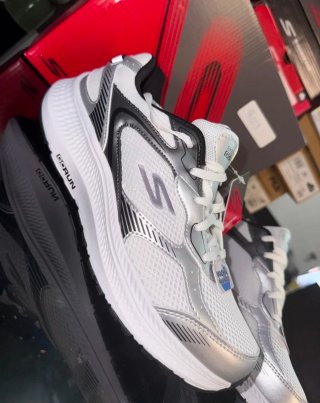 Zapatillas Skechers GOrun Talla 41