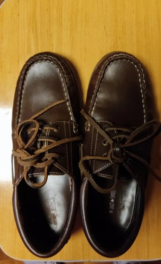 Zapatos náuticos marrones T38. Uniforme.