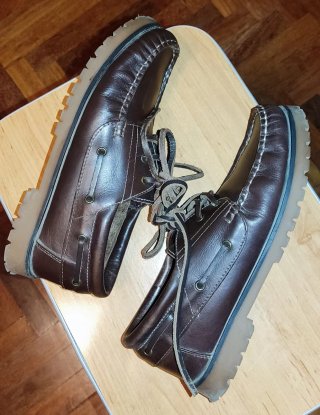 Zapatos náuticos marrones T38. Uniforme.