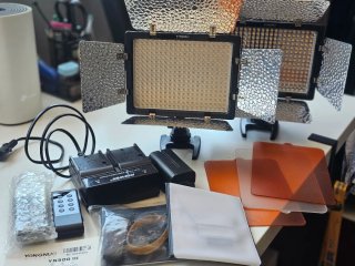 2 Luces LED Yongnuo YN300 III