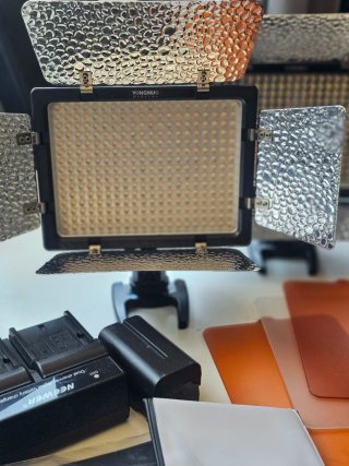 2 Luces LED Yongnuo YN300 III