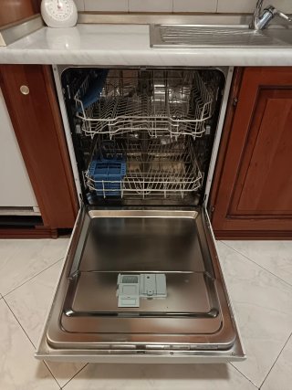 Lavastoviglie Indesit, buono stato