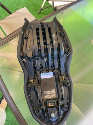 Asiento bajo BMW F900XR tapizado Lolo Pámames