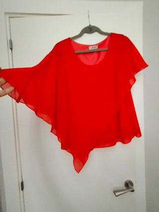 Top rojo Leyca