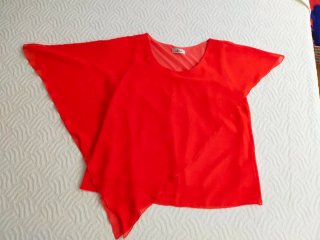 Top rojo Leyca