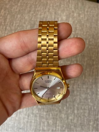 Reloj Casio MTP Dorado Con Dial Blanco
