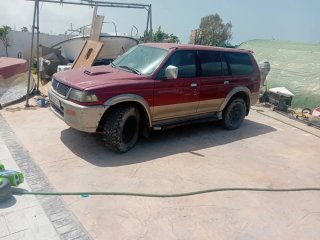 Mitsubishi Montero 1999