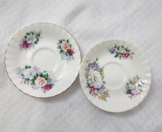 Lote 2 platillos porcelana Bone Chin. Royal albert