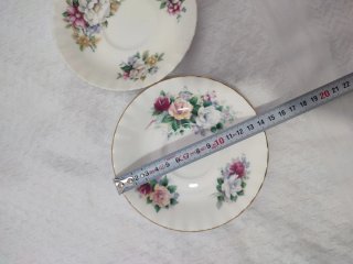 Lote 2 platillos porcelana Bone Chin. Royal albert