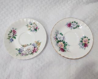 Lote 2 platillos porcelana Bone Chin. Royal albert